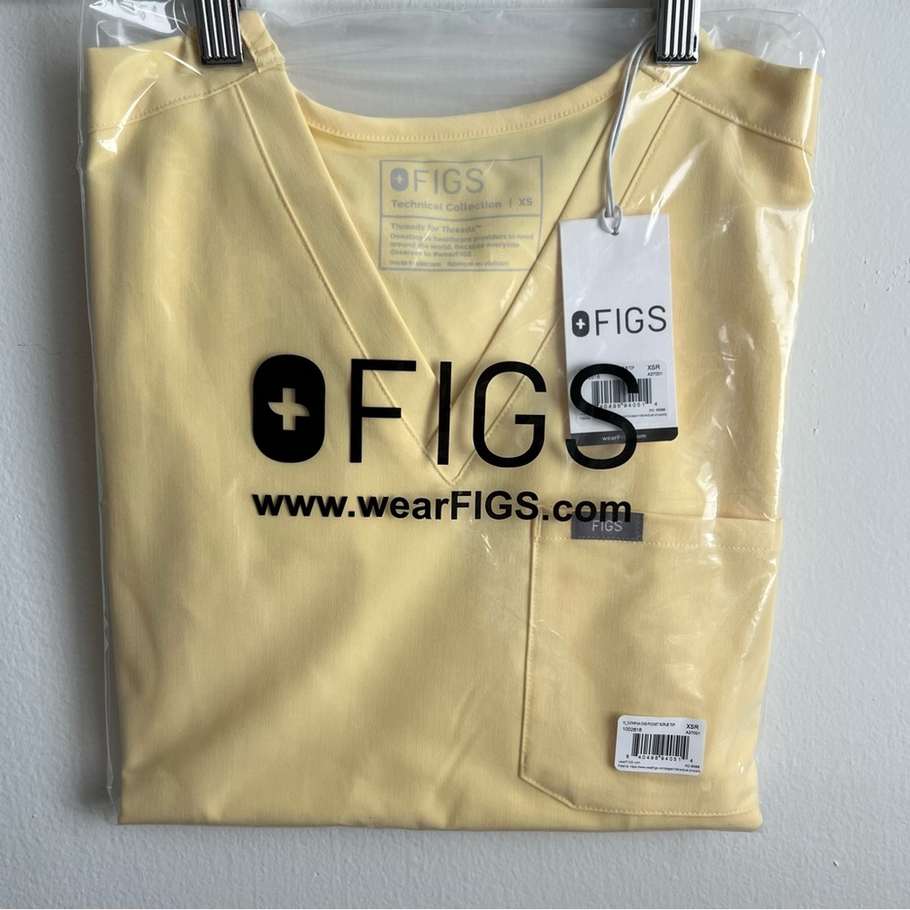 Butter yellow Figs Catarina scrub top